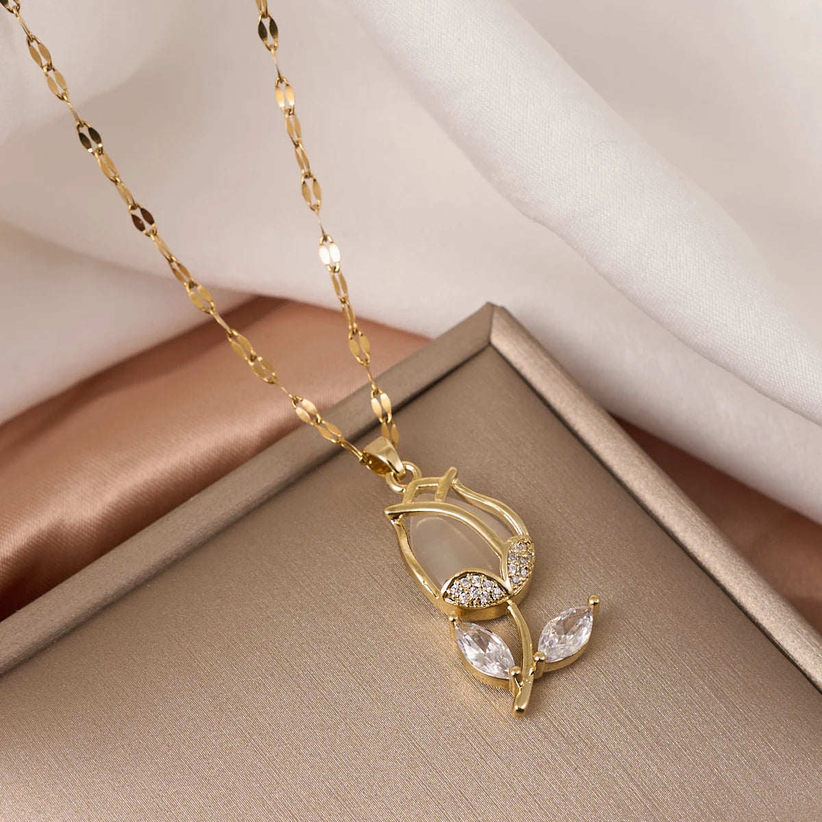 Fashionable and Luxurious