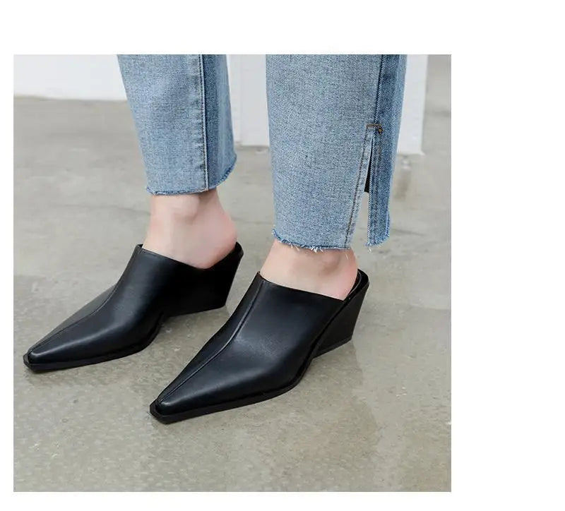 Shoes Woman's Slippers Loafers Luxury Slides Female Mule Cover Toe Square heel On A Wedge Heeled Mules Low 2024 Designer Block