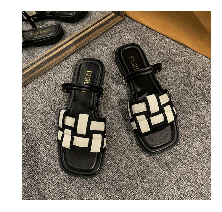 New Trend Summer Flats Women Slippers Casual Shoes Open Toe Flip-flops Designer Dress Sandals Beach Fad Ladies Shoes Slides