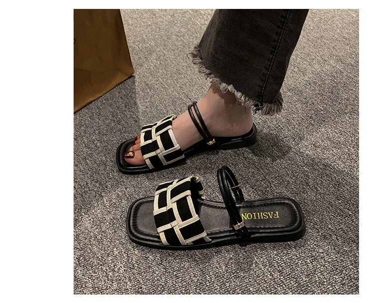 New Trend Summer Flats Women Slippers Casual Shoes Open Toe Flip-flops Designer Dress Sandals Beach Fad Ladies Shoes Slides