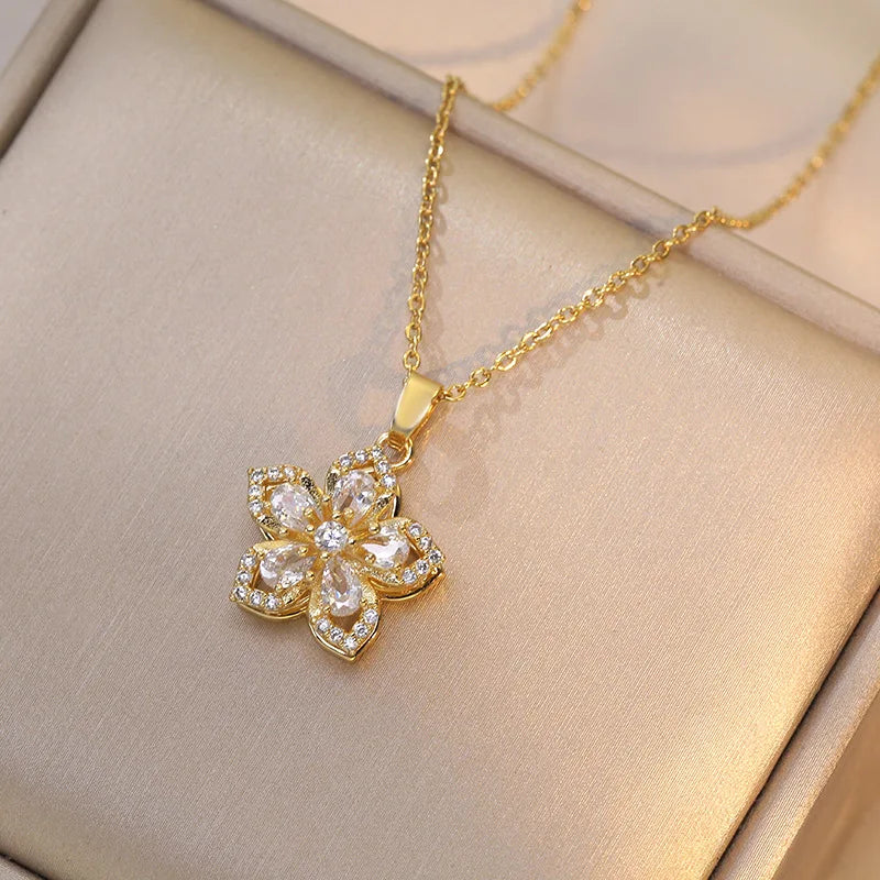 Light Luxury Spin Zircon Flower