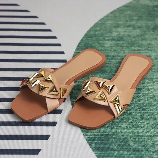 Women Flat Sandals Fashion Rivet